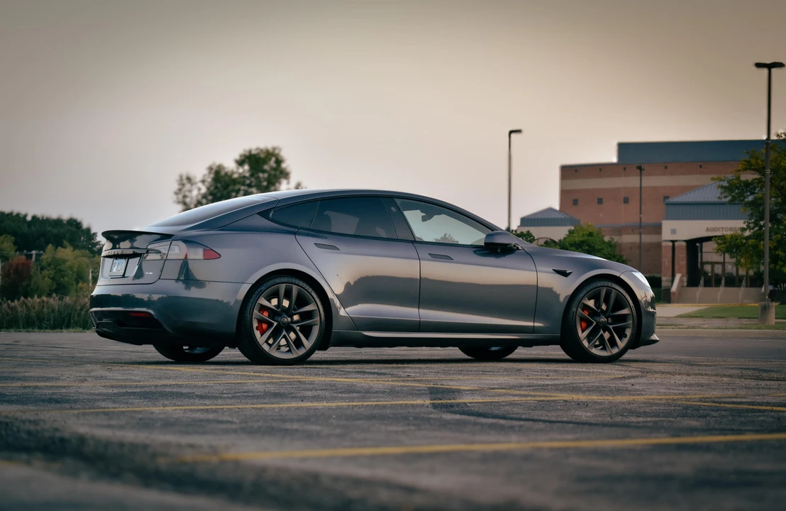 2021 Tesla Model S Plaid - Image 13 of 31