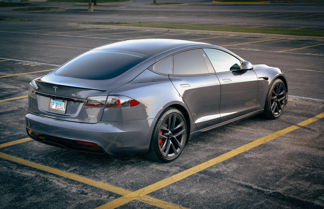 2021 Tesla Model S Plaid - Image 11 of 31
