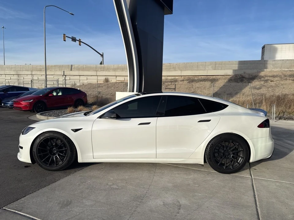 2021 Tesla Model S Plaid - Image 4 of 21