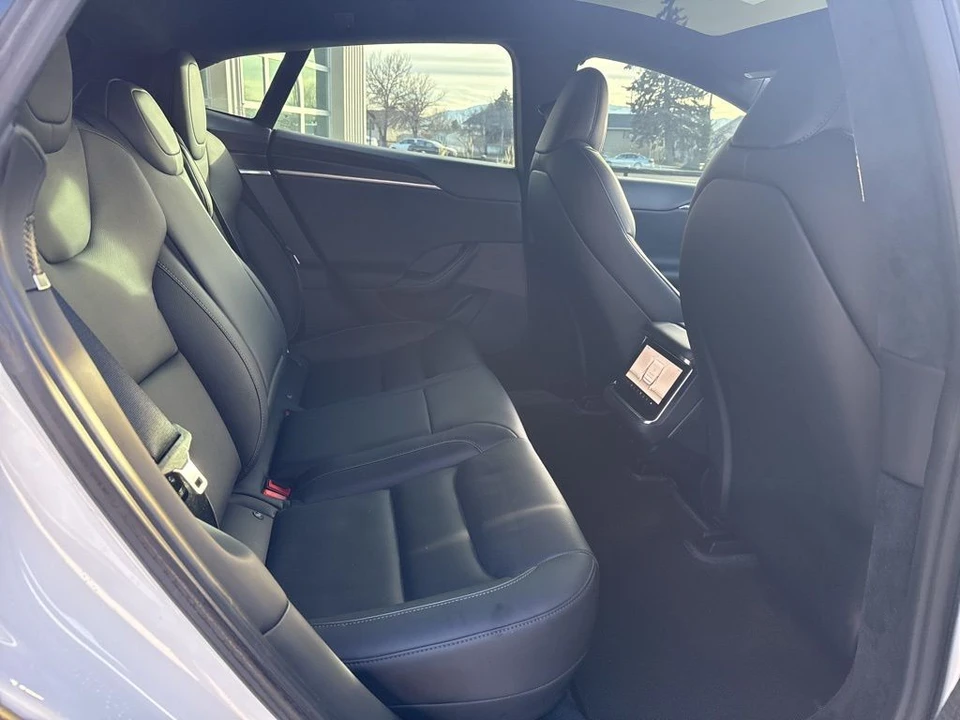 2021 Tesla Model S Plaid - Image 19 of 21