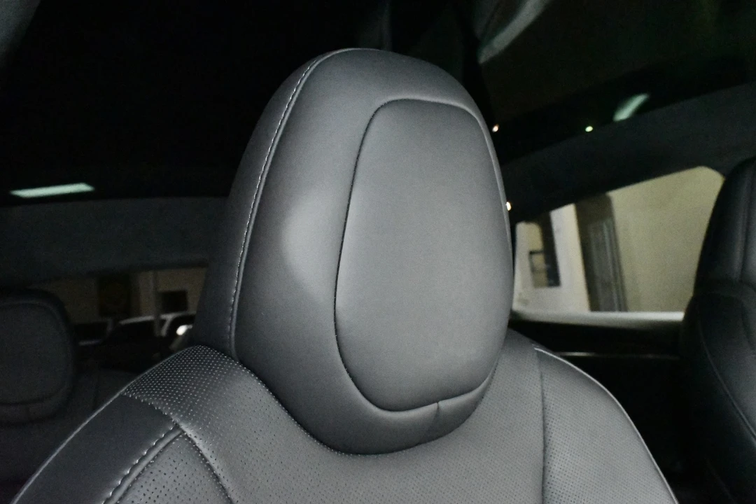 2021 Tesla Model S Plaid - Image 10 of 12