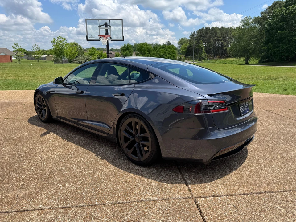 2021 Tesla Model S Plaid - Image 9 of 31