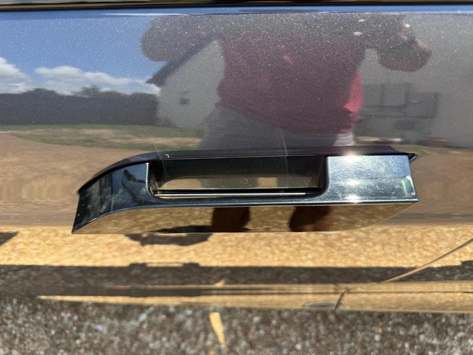 2021 Tesla Model S Plaid - Image 28 of 31