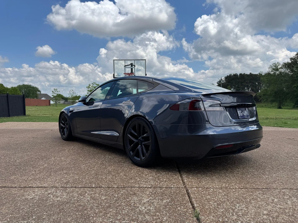2021 Tesla Model S Plaid - Image 10 of 31