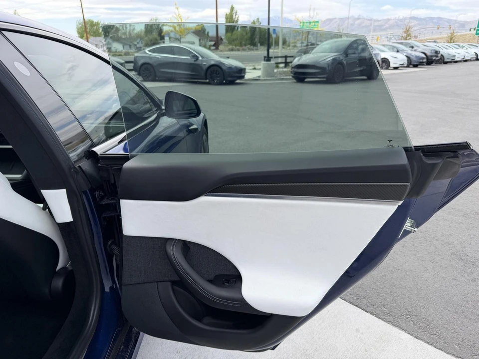 2021 Tesla Model S Plaid - Image 19 of 21