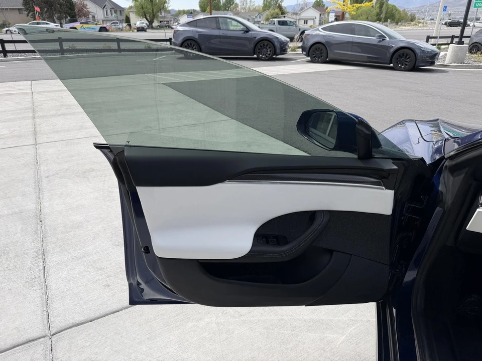 2021 Tesla Model S Plaid - Image 11 of 21