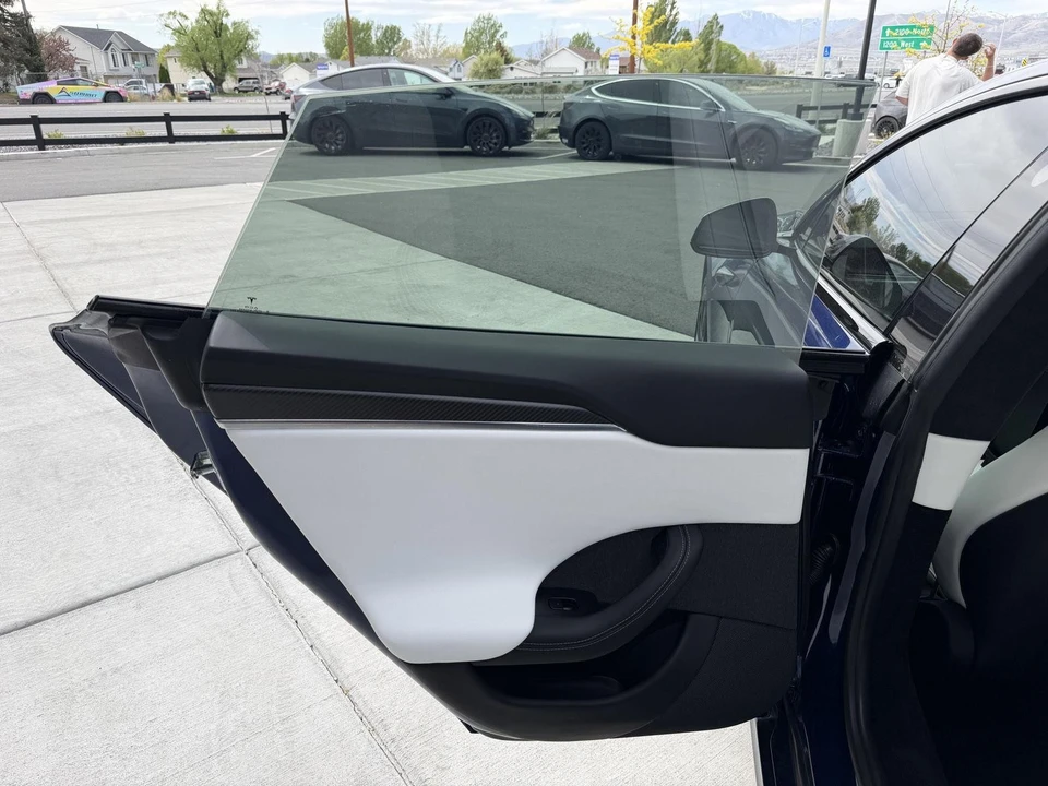 2021 Tesla Model S Plaid - Image 14 of 21