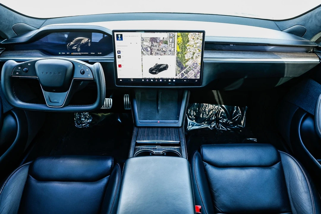 2021 Tesla Model S Plaid - Image 10 of 12