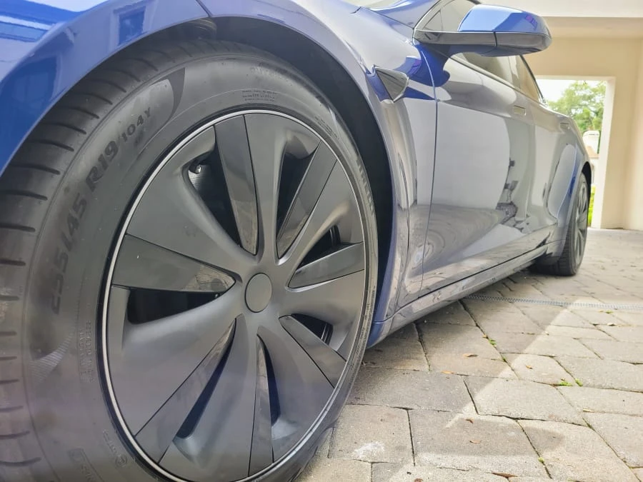 2021 Tesla Model S Plaid - Image 15 of 30