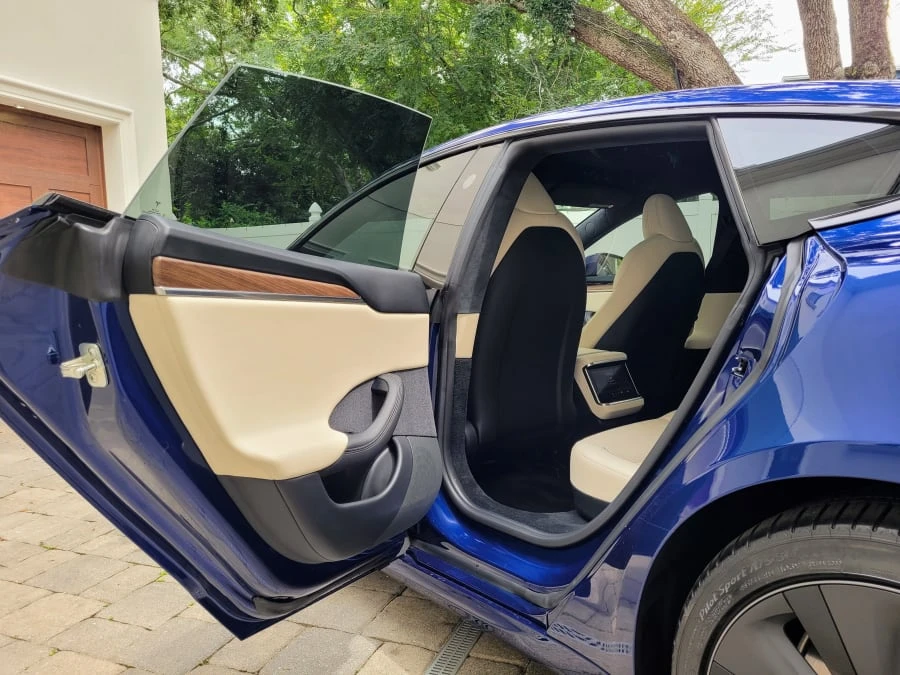 2021 Tesla Model S Plaid - Image 19 of 30