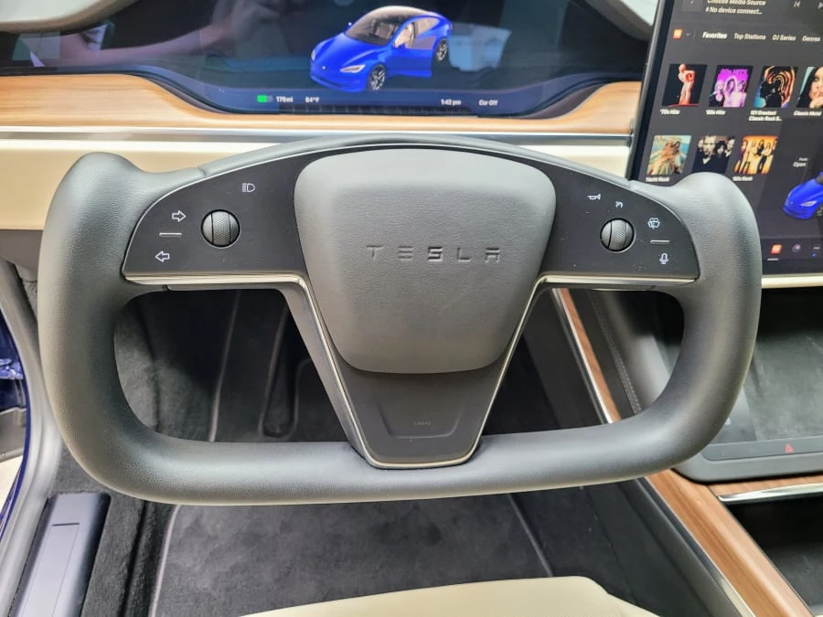 2021 Tesla Model S Plaid - Image 20 of 30