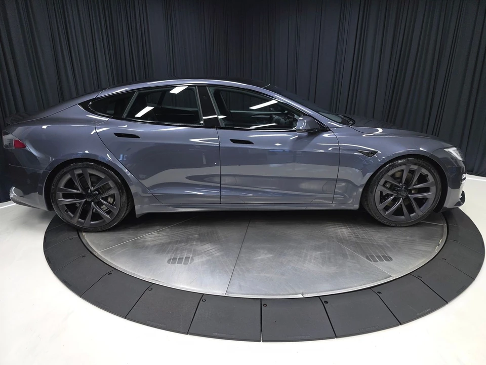 2021 Tesla Model S Plaid - Image 13 of 21