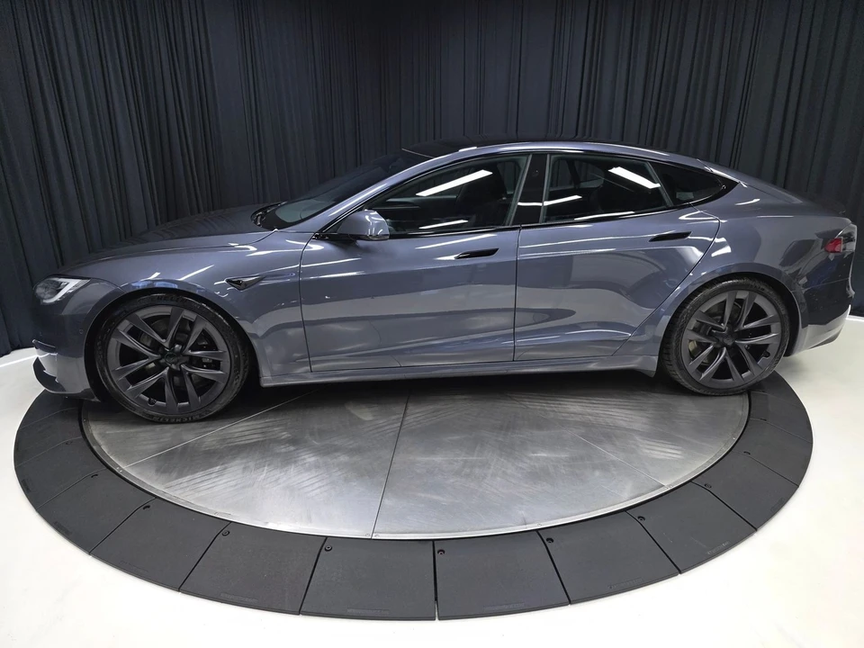 2021 Tesla Model S Plaid - Image 9 of 21