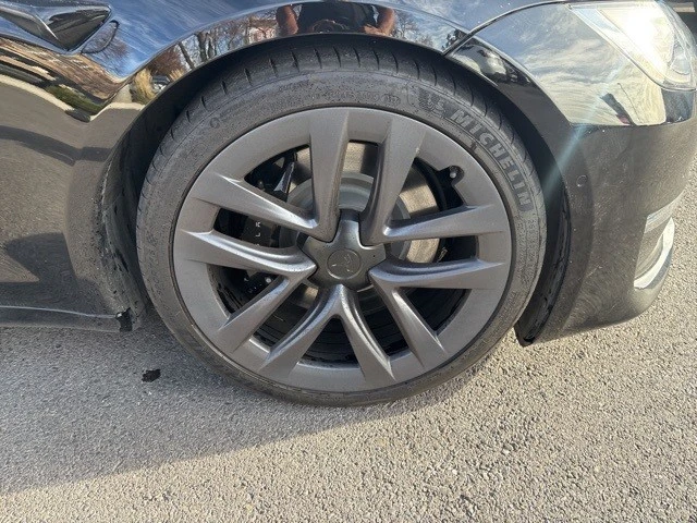 2021 Tesla Model S Plaid - Image 9 of 21