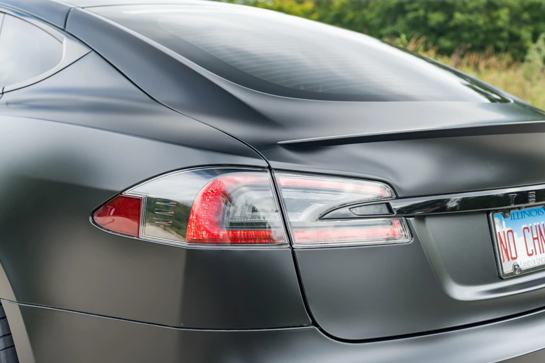 2021 Tesla Model S Plaid - Image 18 of 31