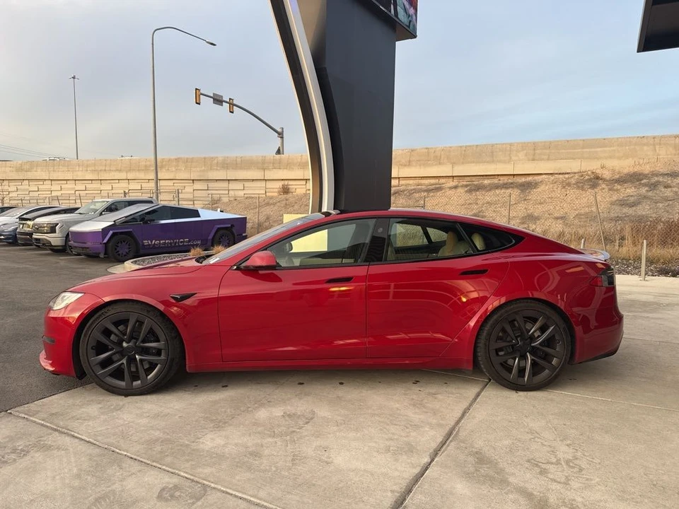 2021 Tesla Model S Plaid - Image 5 of 21