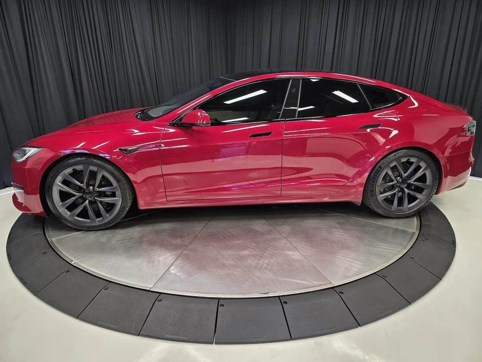 2021 Tesla Model S Plaid - Image 11 of 12