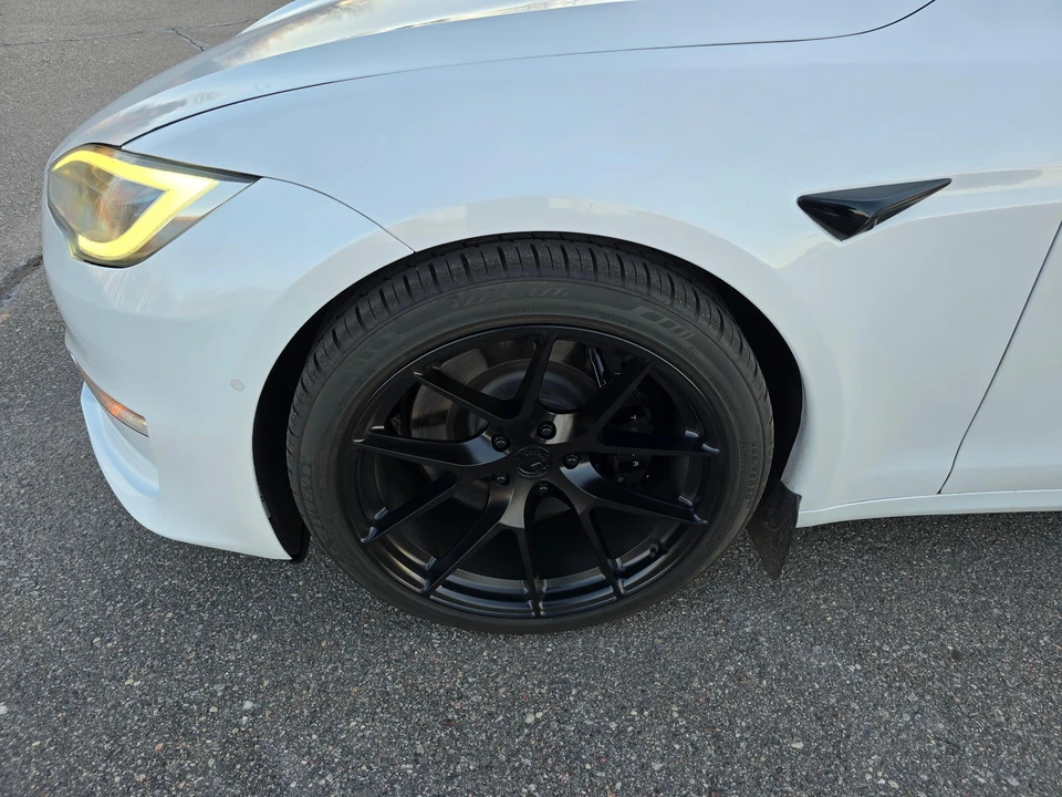 2021 Tesla Model S Plaid - Image 17 of 31