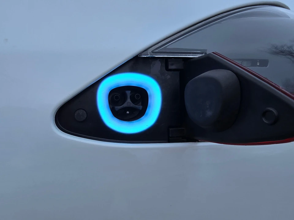 2021 Tesla Model S Plaid - Image 31 of 31