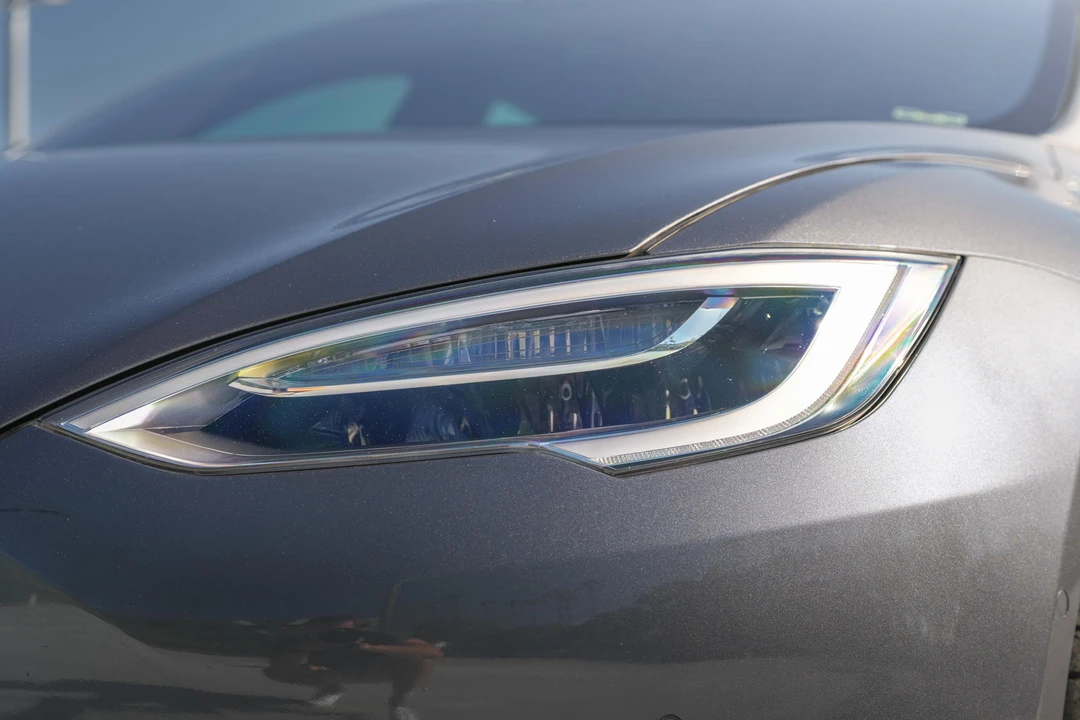 2021 Tesla Model S Plaid - Image 29 of 31