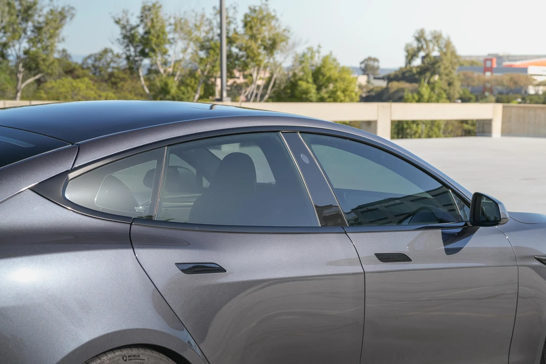 2021 Tesla Model S Plaid - Image 19 of 31
