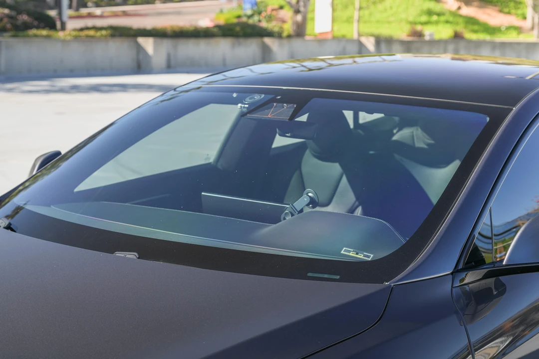 2021 Tesla Model S Plaid - Image 14 of 31
