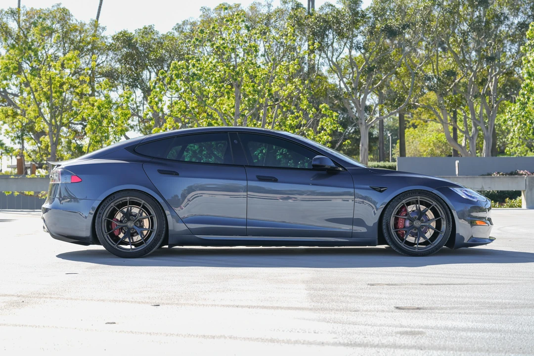 2021 Tesla Model S Plaid - Image 7 of 31
