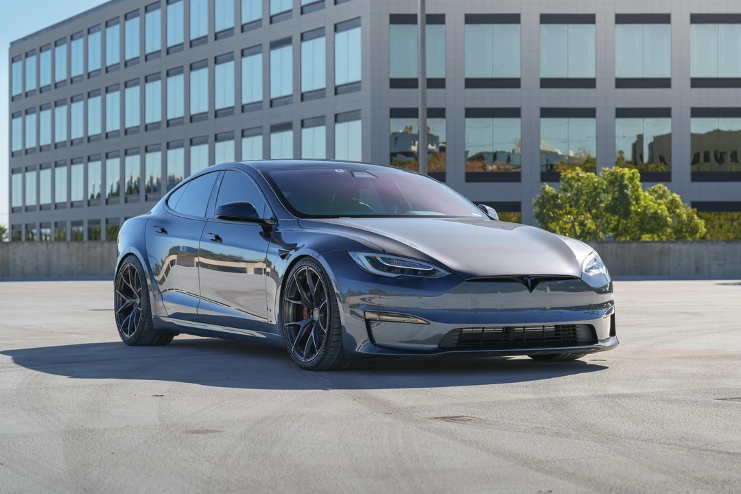 2021 Tesla Model S Plaid - Image 9 of 31