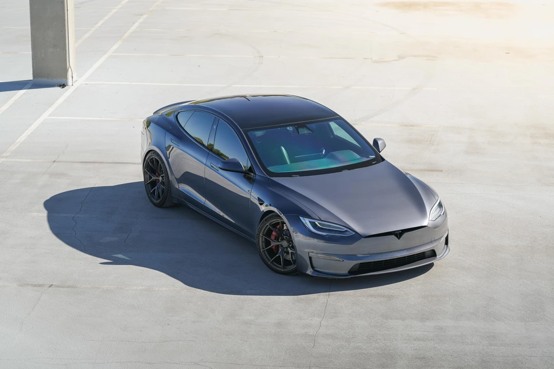 2021 Tesla Model S Plaid - Image 10 of 31