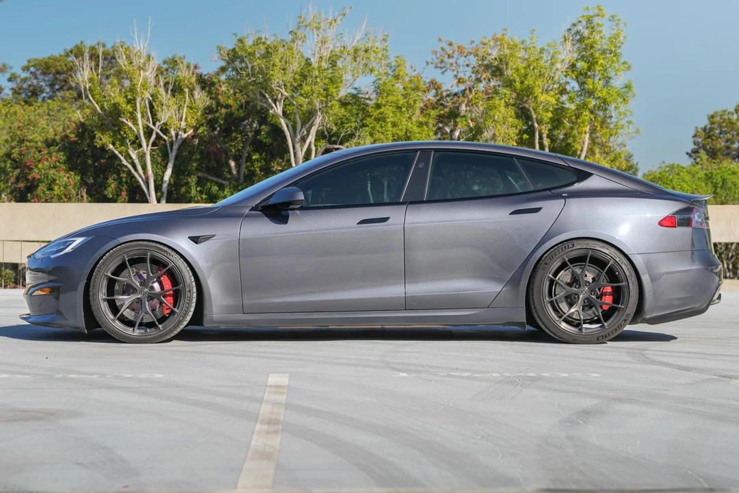 2021 Tesla Model S Plaid - Image 3 of 31