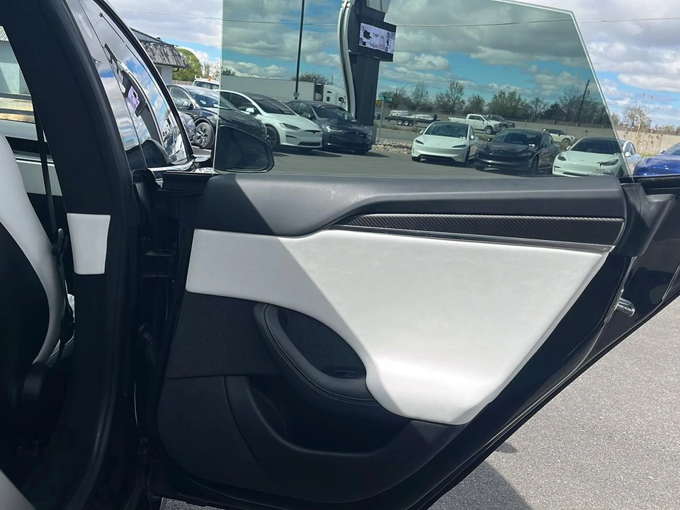 2021 Tesla Model S Plaid - Image 18 of 27