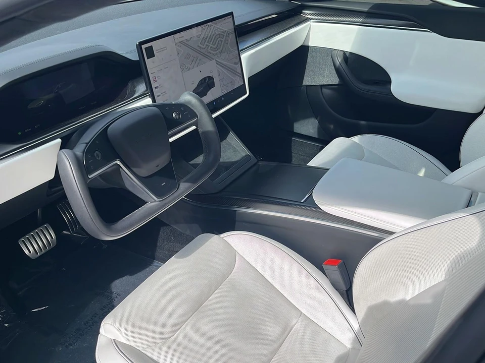 2021 Tesla Model S Plaid - Image 12 of 27