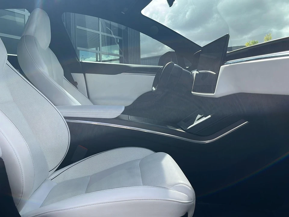 2021 Tesla Model S Plaid - Image 24 of 27