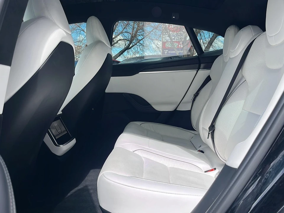 2021 Tesla Model S Plaid - Image 16 of 27