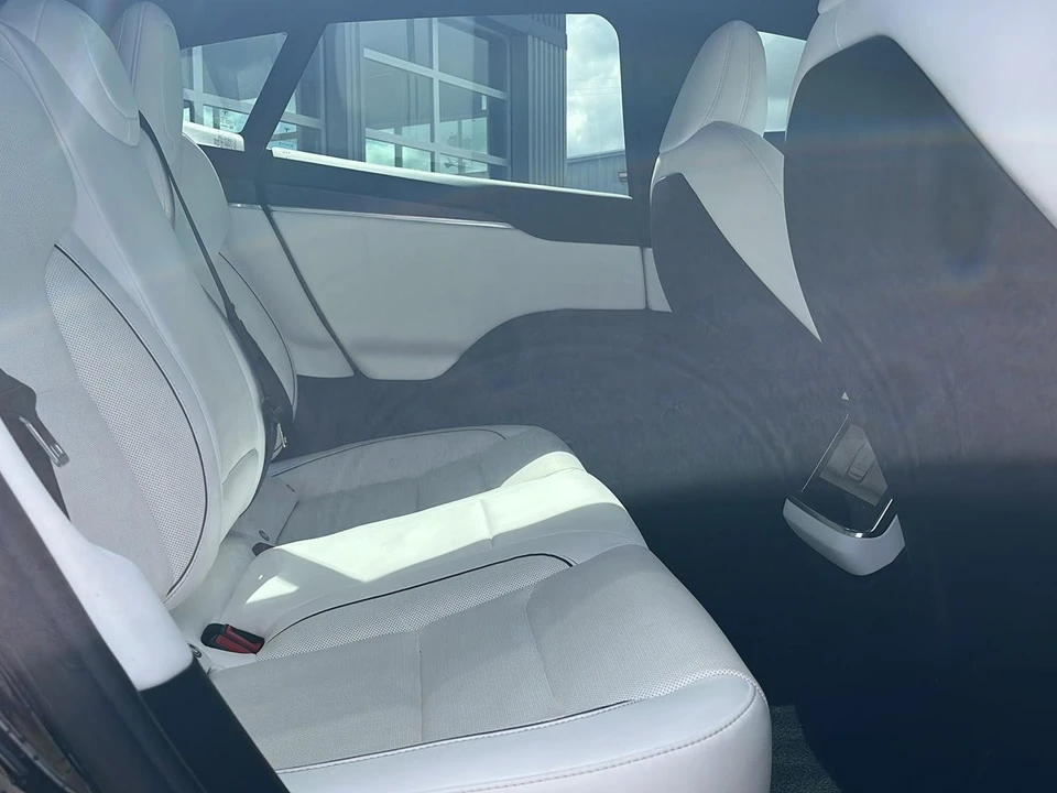 2021 Tesla Model S Plaid - Image 20 of 27