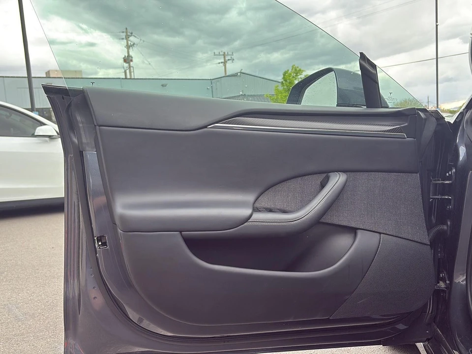 2021 Tesla Model S Plaid - Image 11 of 21
