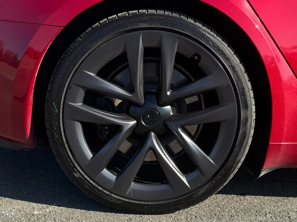 2021 Tesla Model S Plaid - Image 10 of 21