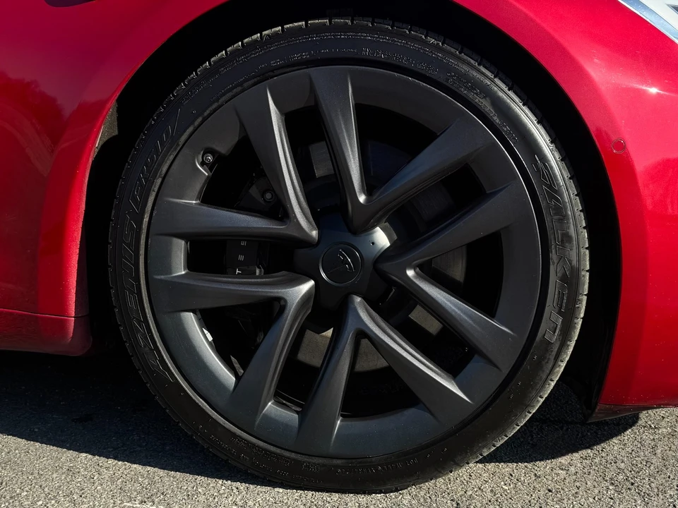 2021 Tesla Model S Plaid - Image 9 of 21