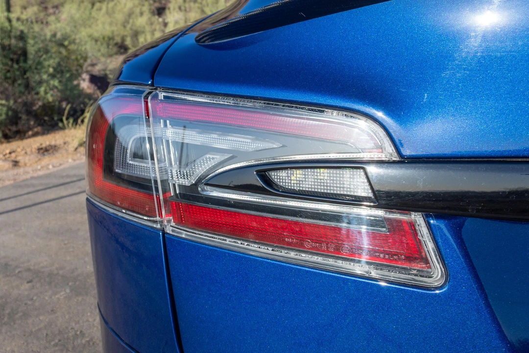 2021 Tesla Model S Plaid - Image 28 of 31