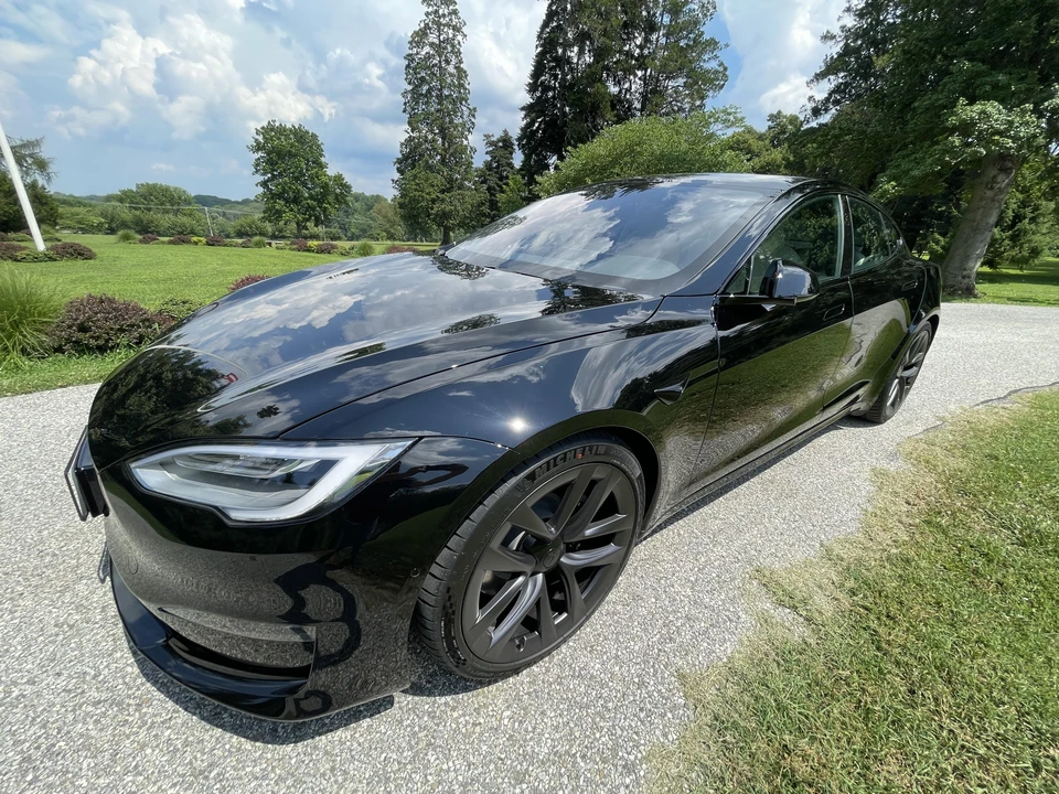 2021 Tesla Model S Plaid - Image 11 of 21