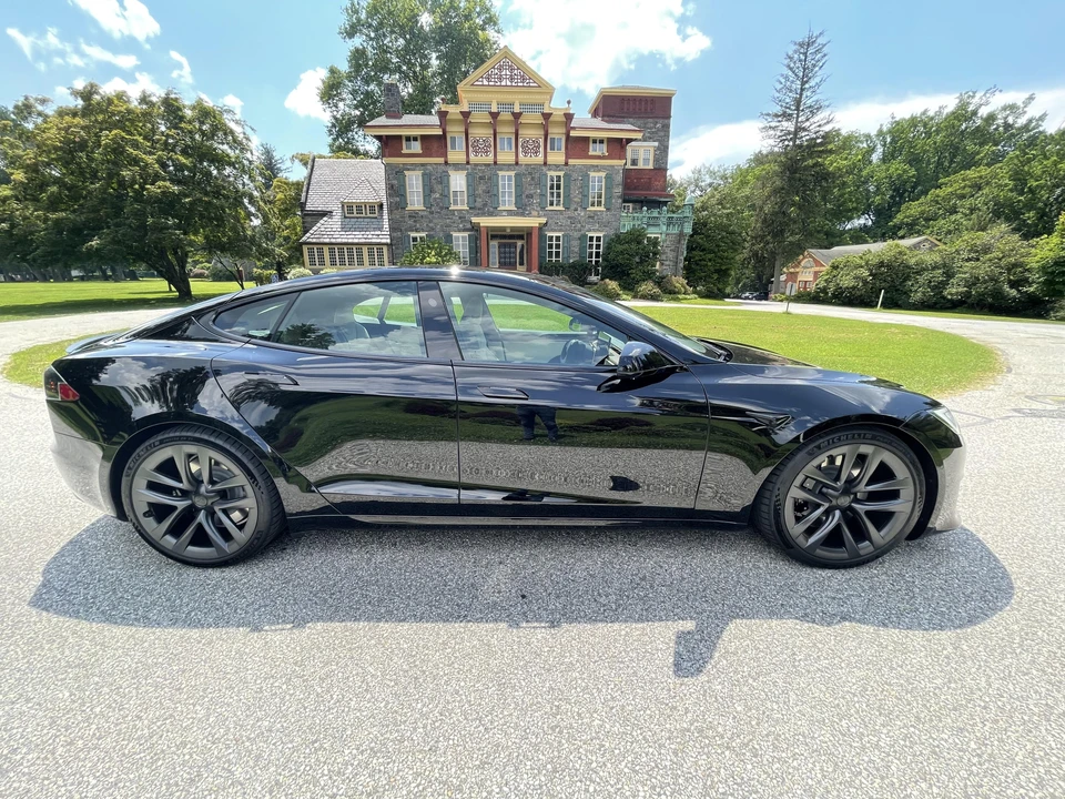 2021 Tesla Model S Plaid - Image 18 of 21