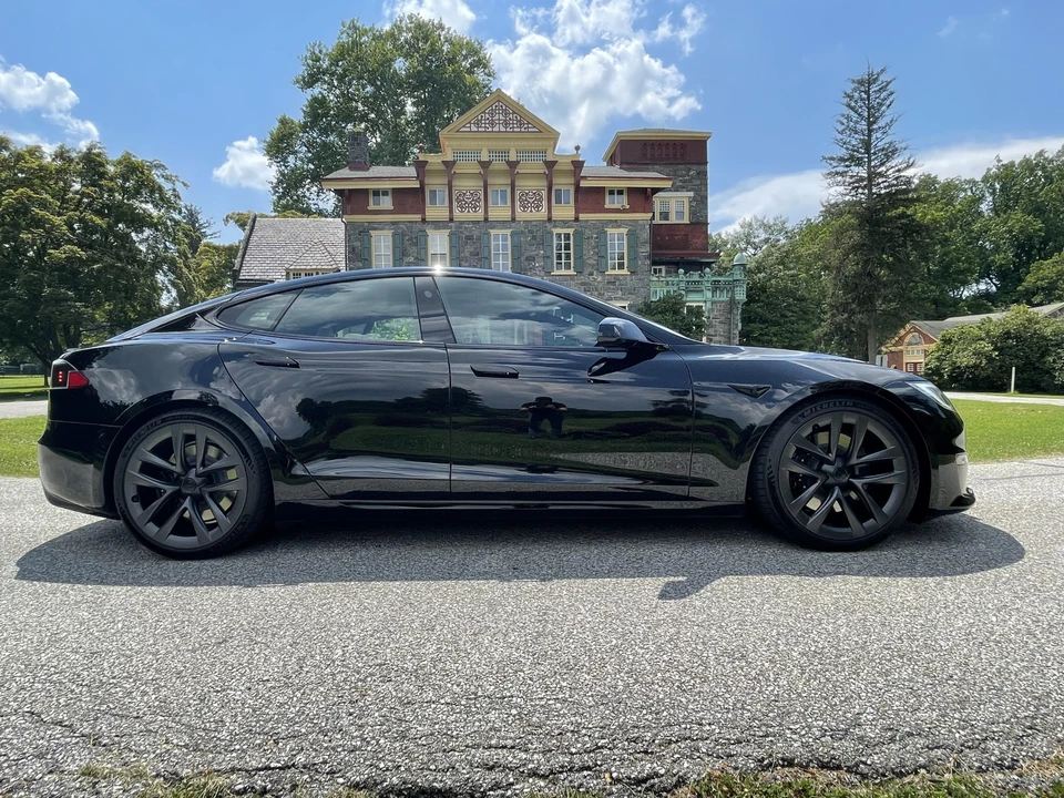 2021 Tesla Model S Plaid - Image 19 of 21