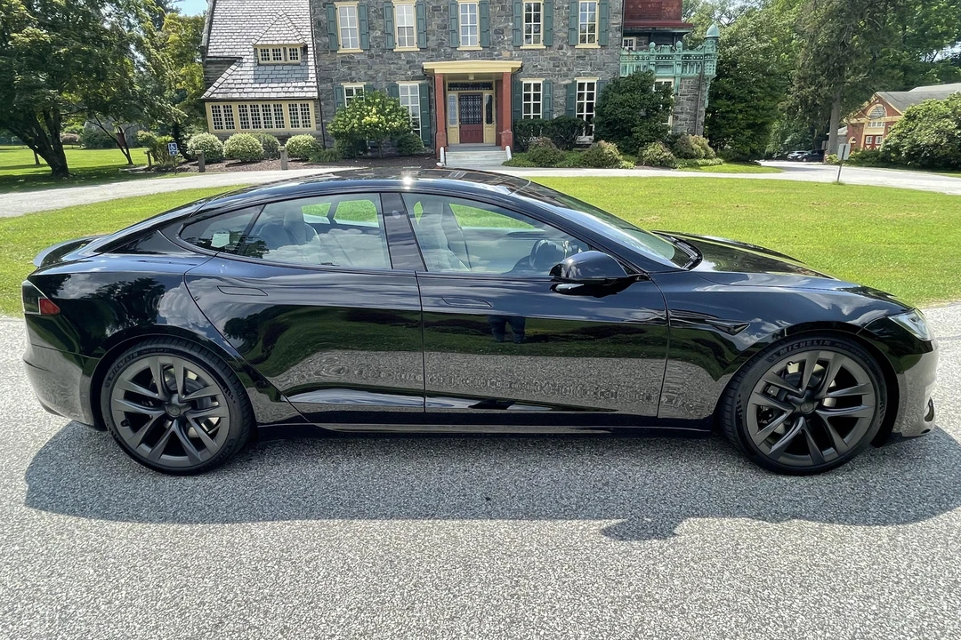 2021 Tesla Model S Plaid - Image 3 of 21