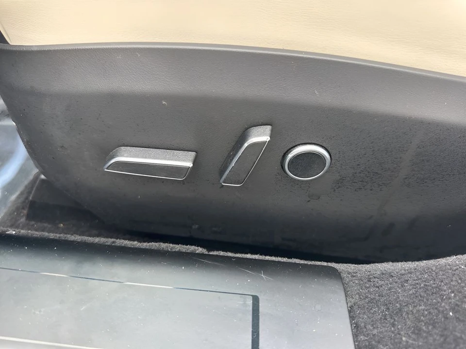 2021 Tesla Model S Plaid - Image 10 of 12