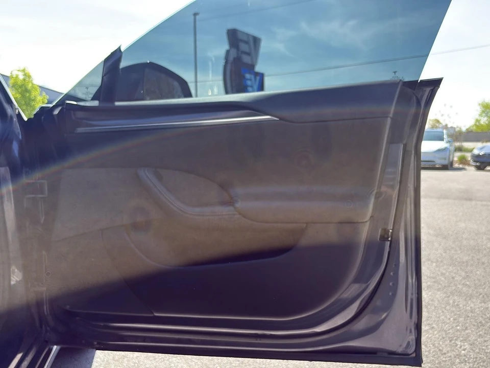 2021 Tesla Model S Plaid - Image 22 of 27