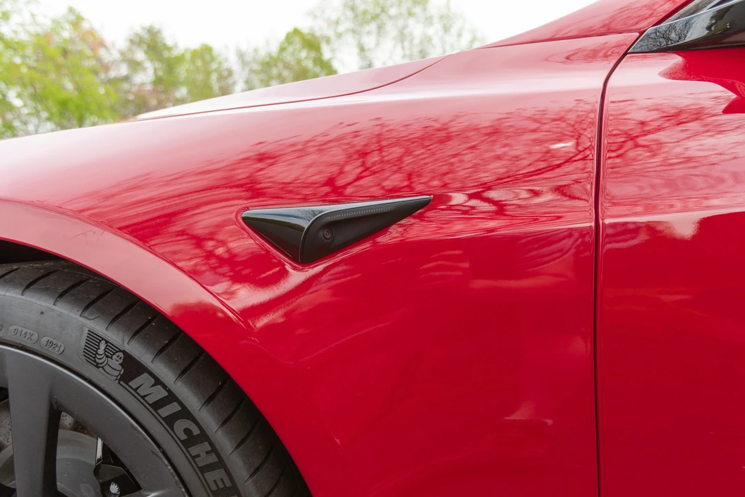 2021 Tesla Model S Plaid - Image 15 of 31