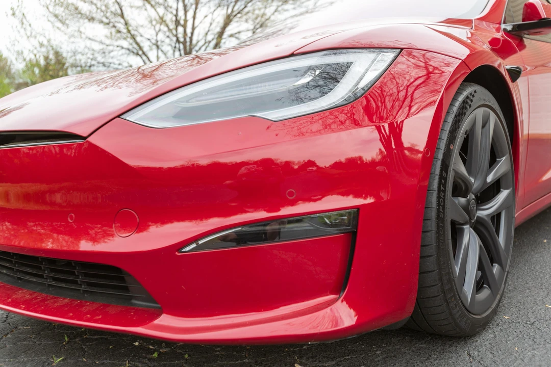2021 Tesla Model S Plaid - Image 11 of 31