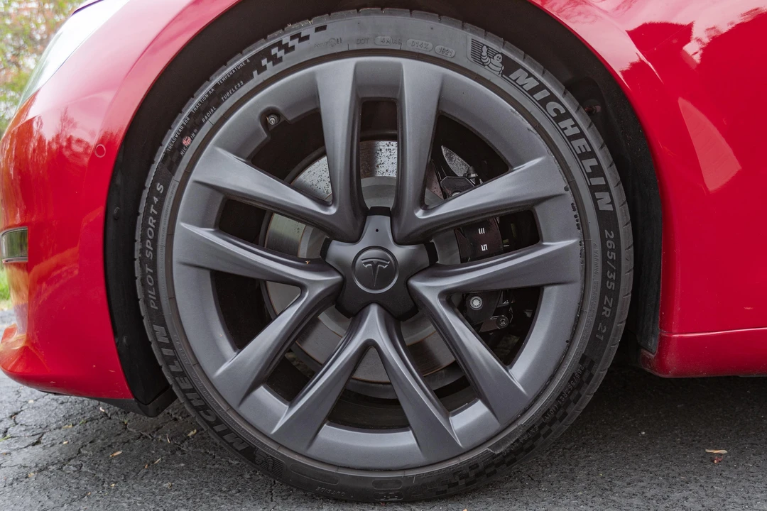 2021 Tesla Model S Plaid - Image 30 of 31