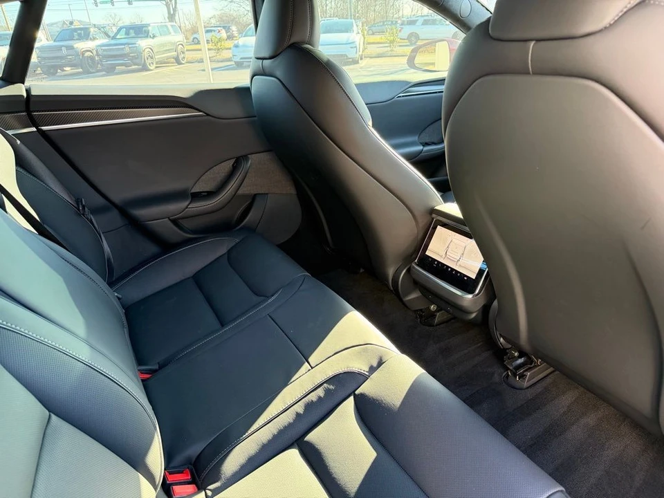 2021 Tesla Model S Plaid - Image 16 of 17