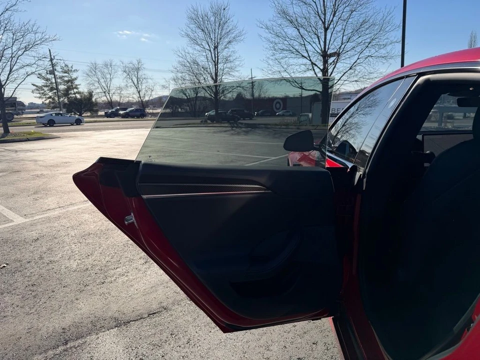 2021 Tesla Model S Plaid - Image 9 of 17